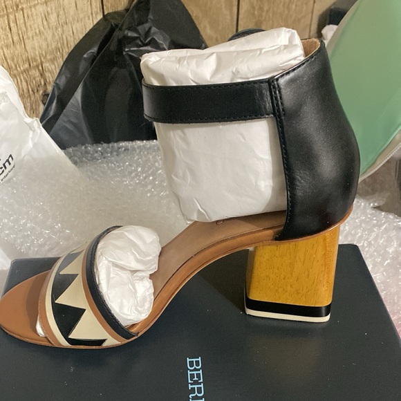 Bernardo Nikita sandal GORGEOUS! SOLD OUT NWOB 7.5 #anthropologie - Picture 2 of 6